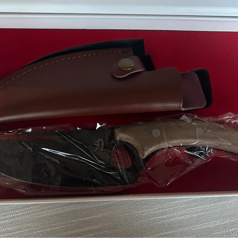 High Carbon Stainless Steel Cooking Knife 4.0mm Blade Thickness-In Gift Box. - Picture 6 of 7